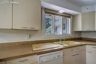 130 Cresta Rd, Colorado Springs, CO 80906 - Photo 14