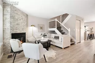 6829 Mountain Top Ln, Colorado Springs, CO 80919 - Photo 4