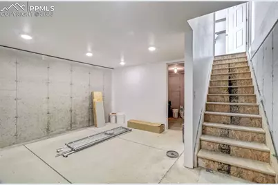 6920 Blue River Way, Colorado Springs, CO 80911 - Photo 32