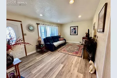 2408 W 15th Street, Pueblo, CO 81003 - Photo 6