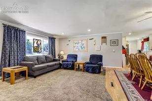 1215 Fosdick Dr, Colorado Springs, CO 80909 - Photo 4