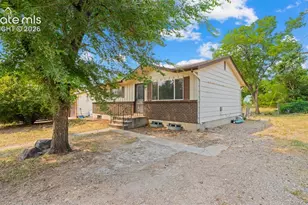 2408 Monterey Rd, Colorado Springs, CO 80910 - Photo 2