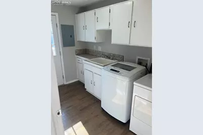 4011 Tennyson Avenue, Colorado Springs, CO 80910 - Photo 10