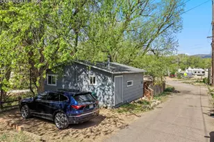 215 S 28th St, Colorado Springs, CO 80904 - Photo 2