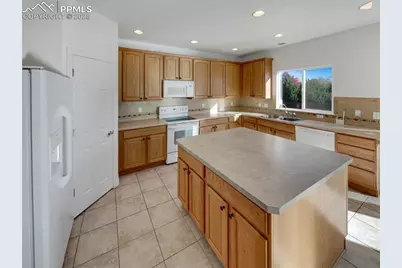 4669 Desert Varnish Drive, Colorado Springs, CO 80922 - Photo 10