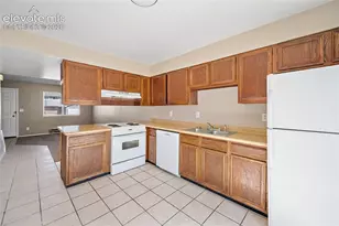 81 Castle Royal Dr, Pueblo, CO 81005 - Photo 14