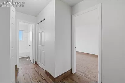 336 Robbins Mill Place, Colorado Springs, CO 80910 - Photo 8