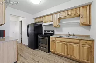 336 Robbins Mill Pl, Colorado Springs, CO 80910 - Photo 6