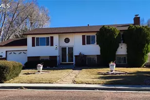 1555 Luna Vista St, Colorado Springs, CO 80911 - Photo 1