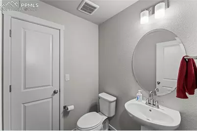 5204 Roundhouse Drive, Colorado Springs, CO 80925 - Photo 16