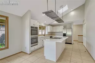 3120 Camels Ridge Ln, Colorado Springs, CO 80904 - Photo 12