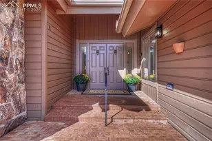 3120 Camels Ridge Ln, Colorado Springs, CO 80904 - Photo 4