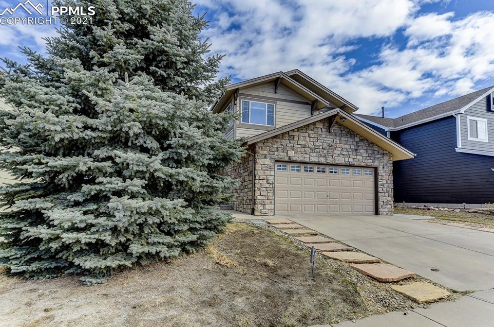 7554 Stormy Way, Colorado Springs, CO 80922-2367