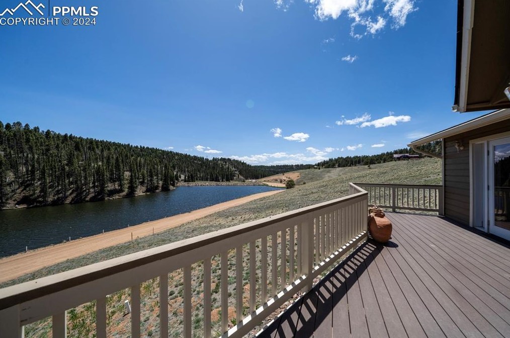 1309 Blue Mesa Dr, Divide CO 80814-9744 exterior