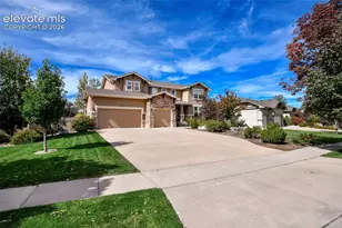 3639 Oak Meadow Dr, Colorado Springs, CO 80920 - Photo 2
