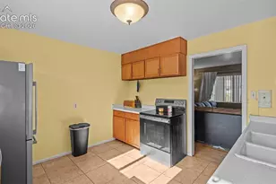 1819 Yakima Ln, Pueblo, CO 81001 - Photo 10