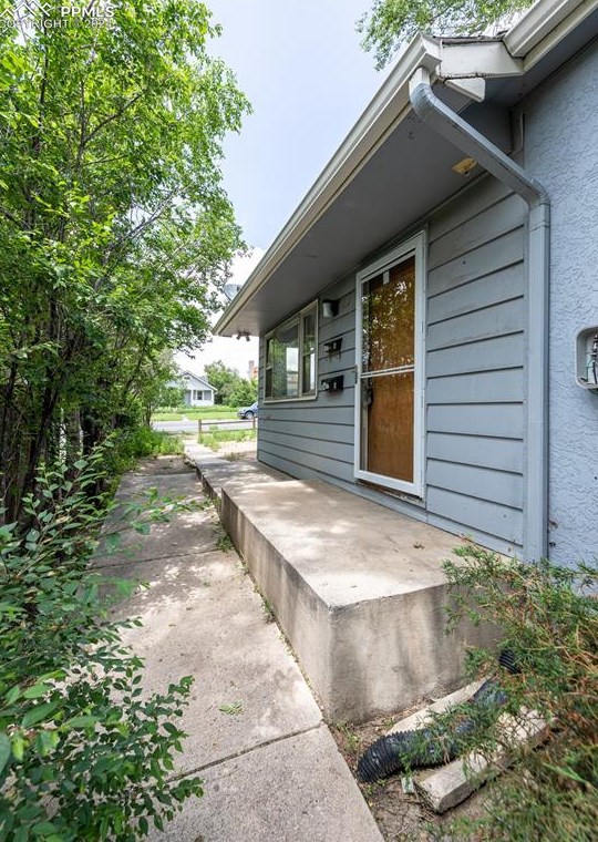 909 Costilla St, Colorado Springs CO 80903-3771 exterior