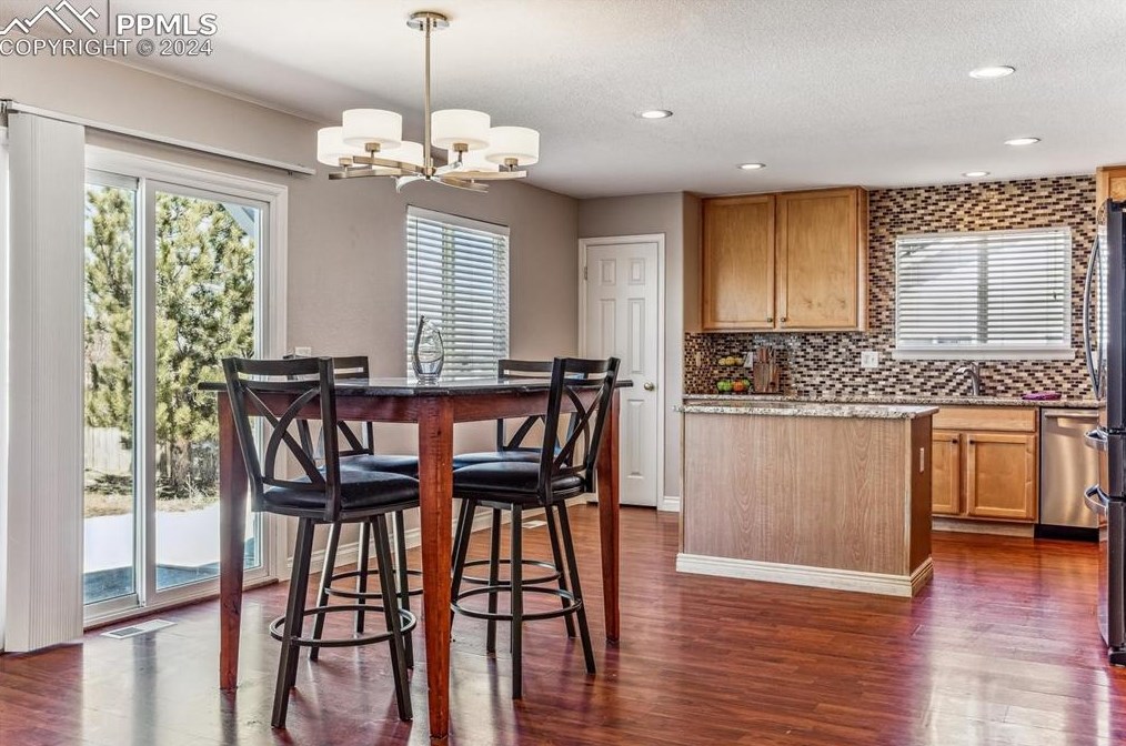 1183 Kittery St, Castle Rock CO 80104-3281 exterior