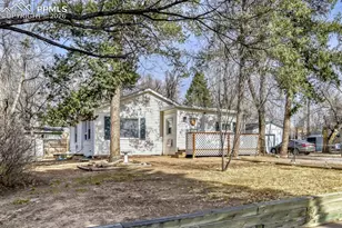 2428 E Monument St, Colorado Springs, CO 80909 - Photo 4