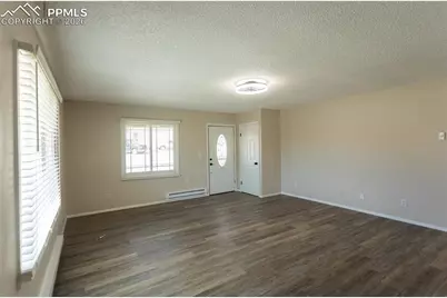 2205 N Chestnut Street, Colorado Springs, CO 80907 - Photo 6