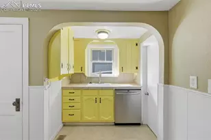 2002 Oak Way, Colorado Springs, CO 80906 - Photo 12