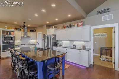 293 Daniwood Grove, Florissant, CO 80816 - Photo 8