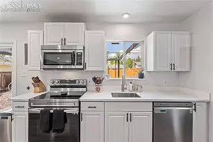 3002 Greenwood Cir, Colorado Springs, CO 80910 - Photo 14