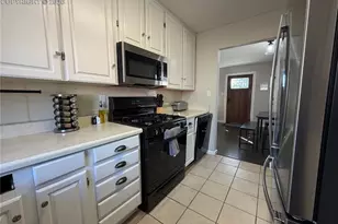 1508 W St Vrain St, Colorado Springs, CO 80904 - Photo 8