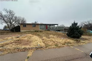 21 Minden Cir, Colorado Springs, CO 80906 - Photo 2