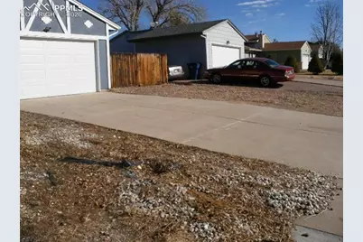 2315 Newcastle Drive, Pueblo, CO 81008 - Photo 4