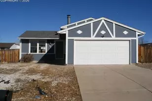 2315 Newcastle Dr, Pueblo, CO 81008 - Photo 2