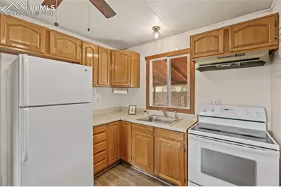 409 Burlington Avenue, Colorado Springs, CO 80905 - Photo 14