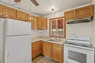 409 Burlington Ave, Colorado Springs, CO 80905 - Photo 14