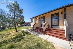 4545 Lamplighter Cir, Colorado Springs, CO 80916 - Photo 6