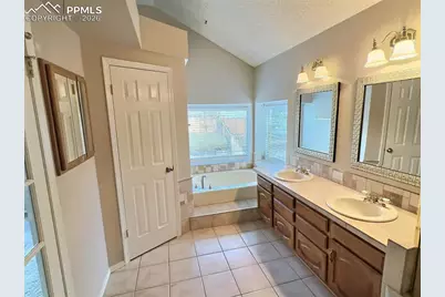 3540 Cranswood Way, Colorado Springs, CO 80918 - Photo 28