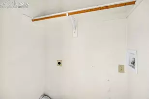 228 E Arvada Dr, Pueblo West, CO 81007 - Photo 8