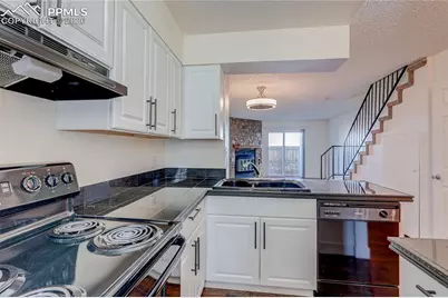 1642 S Idalia Circle ##B, Aurora, CO 80017 - Photo 4