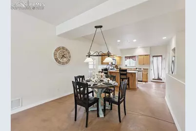 18 Taos Place, Manitou Springs, CO 80829 - Photo 8