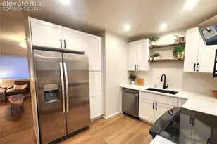 1076 Maxwell St, Colorado Springs, CO 80906 - Photo 4