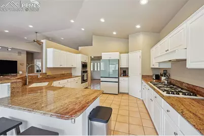 14380 Vollmer Road, Colorado Springs, CO 80908 - Photo 10