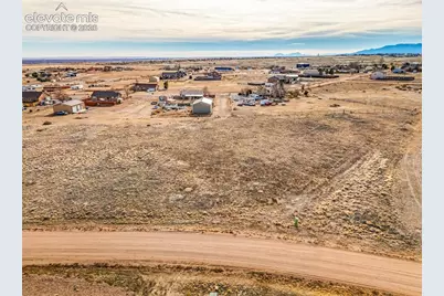 872 E Waverly Drive, Pueblo, CO 81007 - Photo 1