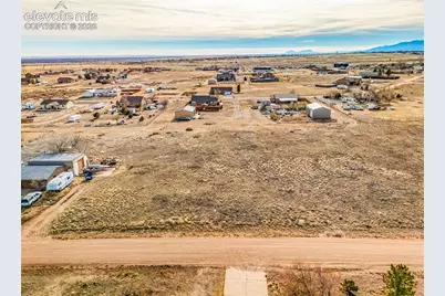 872 E Waverly Drive, Pueblo, CO 81007 - Photo 2