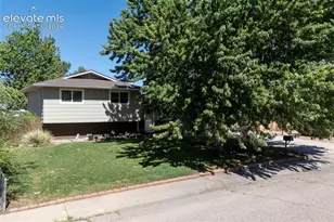 54 Willis Dr, Colorado Springs, CO 80911 - Photo 2