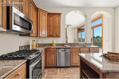 7470 Colton Bluffs View, Colorado Springs, CO 80919 - Photo 16