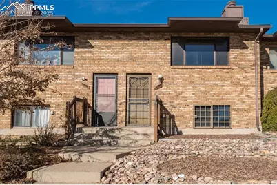 326 Mount View Lane, Colorado Springs, CO 80907 - Photo 2