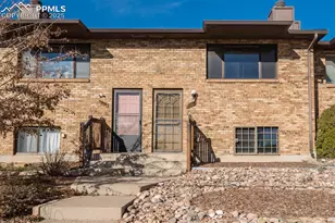 326 Mt View Ln, Colorado Springs, CO 80907 - Photo 2