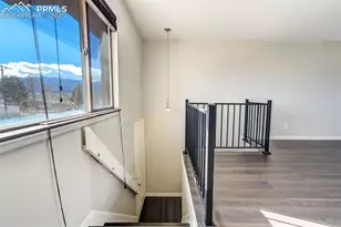 326 Mt View Ln, Colorado Springs, CO 80907 - Photo 8