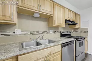 2921 Straus Ln, Colorado Springs, CO 80907 - Photo 10