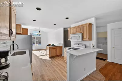 12 Luxury Lane, Colorado Springs, CO 80921 - Photo 6