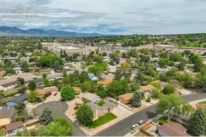2814 Ridgeglen Place, Colorado Springs, CO 80918 - Photo 48